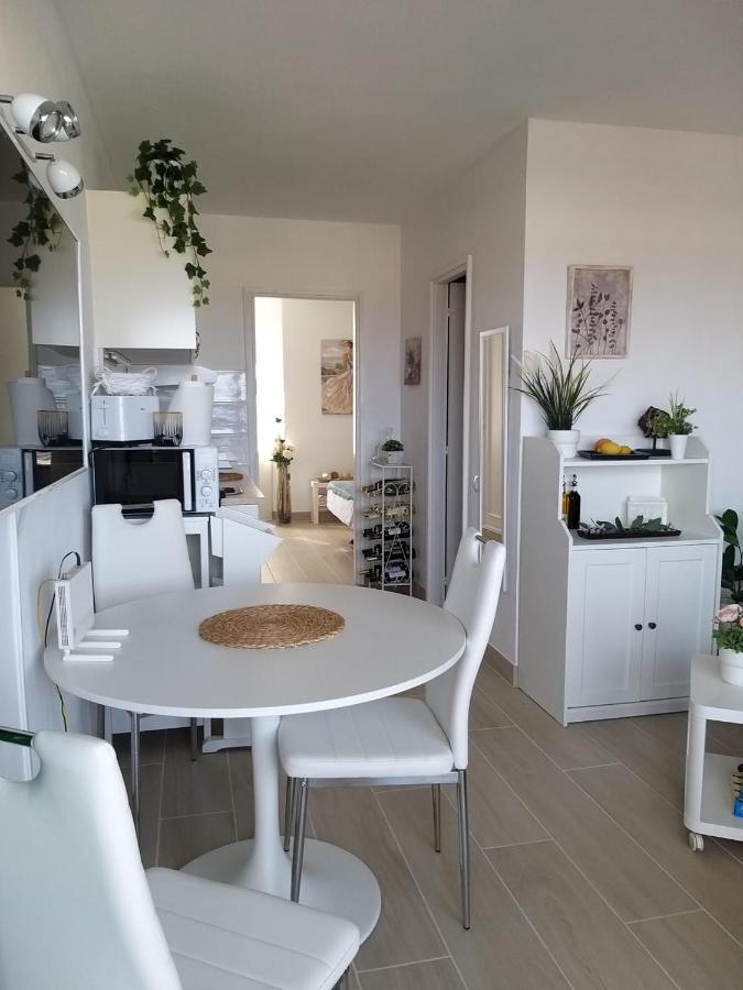 Neu Renoviertes, Huebsches Und Gemuetliches Appartement Mit Balkon Und Meerblick Коста-де-Антигуа Экстерьер фото
